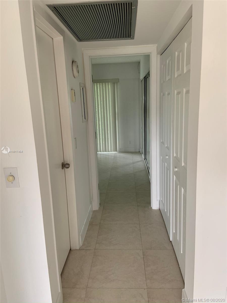 31 Suffolk A, Unit 31 Boca Raton, FL 33434 - Photo 10 of 21
