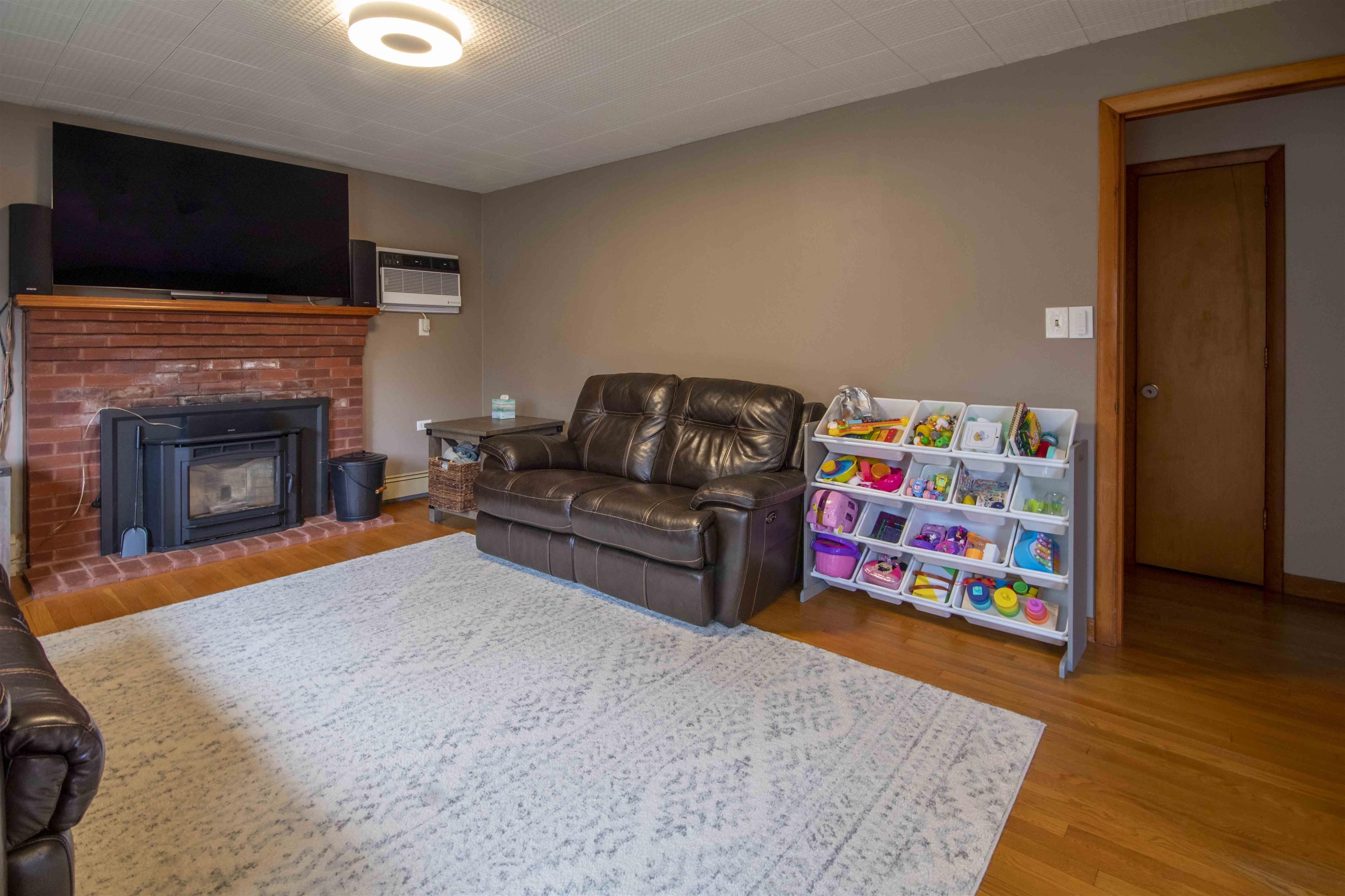 17 Gulf Road Derry, NH 03038 - Photo 11 of 26