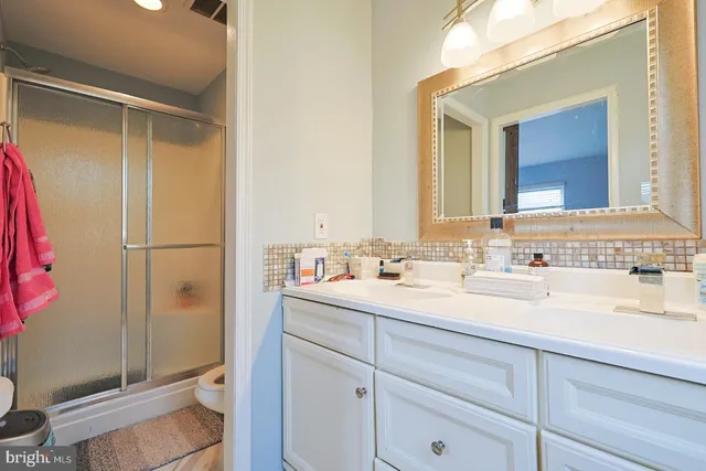 $300,000 | 2 South St George Terrace, Bear, DE 19701