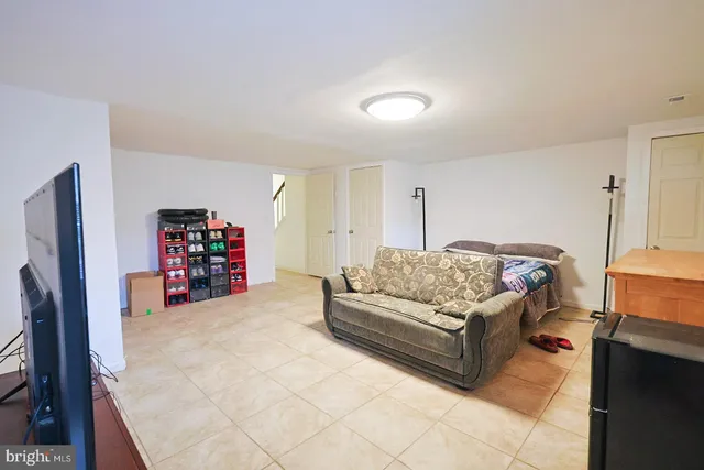 $300,000 | 2 South St George Terrace, Bear, DE 19701