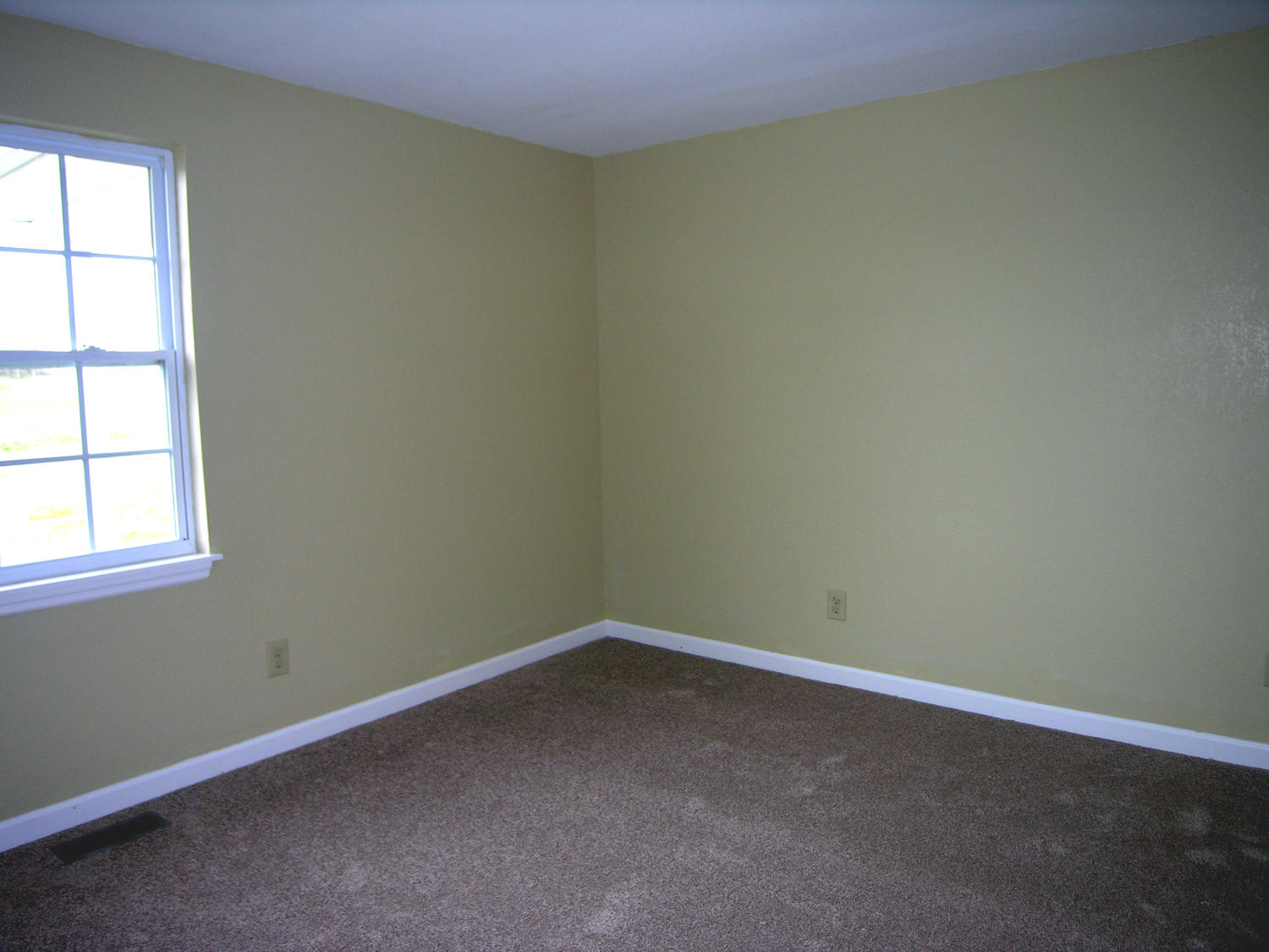 704 Fairview Road Tellico Plains, TN 37385 - Photo 15 of 18 A bedroom