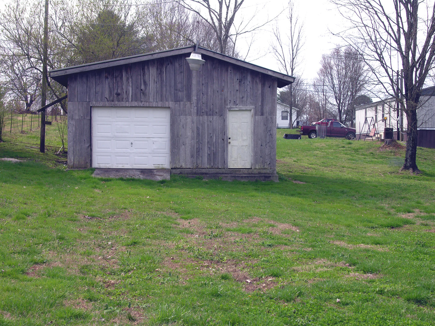 704 Fairview Road Tellico Plains, TN 37385 - Photo 18 of 18 Garage & storage