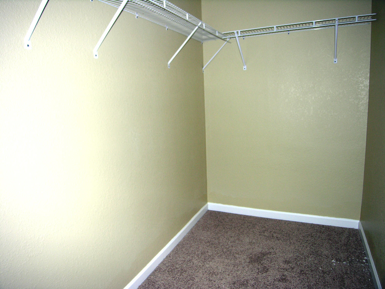704 Fairview Road Tellico Plains, TN 37385 - Photo 7 of 18 Walk in closet