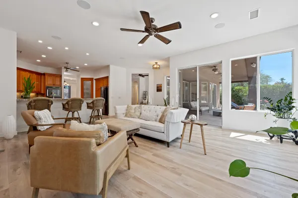 $1,040,000 | 7 Hillcrest Drive, Palm Desert, CA 92260