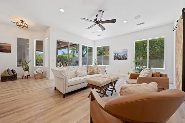$1,040,000 | 7 Hillcrest Drive, Palm Desert, CA 92260