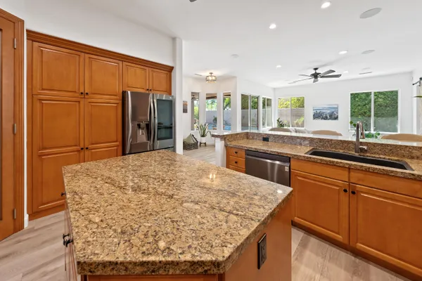 $1,100,000 | 7 Hillcrest Drive, Palm Desert, CA 92260