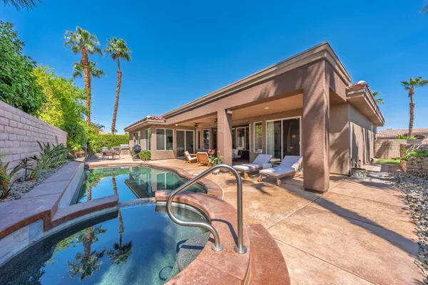 $1,100,000 | 7 Hillcrest Drive, Palm Desert, CA 92260