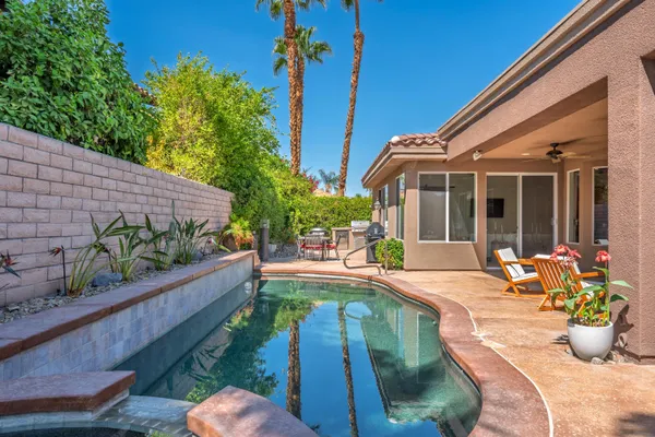 $1,100,000 | 7 Hillcrest Drive, Palm Desert, CA 92260
