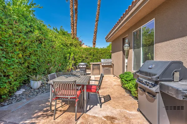$1,100,000 | 7 Hillcrest Drive, Palm Desert, CA 92260