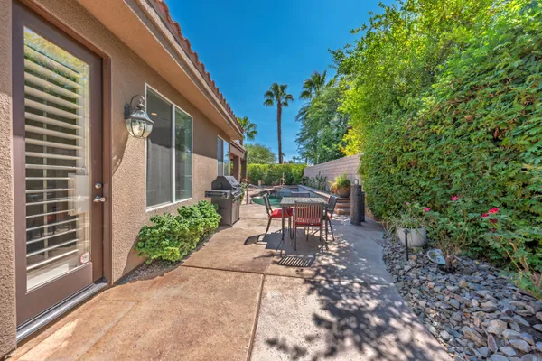 $1,100,000 | 7 Hillcrest Drive, Palm Desert, CA 92260