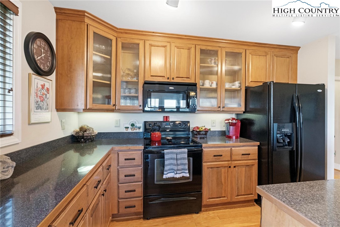 942 Ridge Haven Parkway, Unit R1222 Banner Elk, NC 28604 - Photo 11 of 43 Gallery Image 11