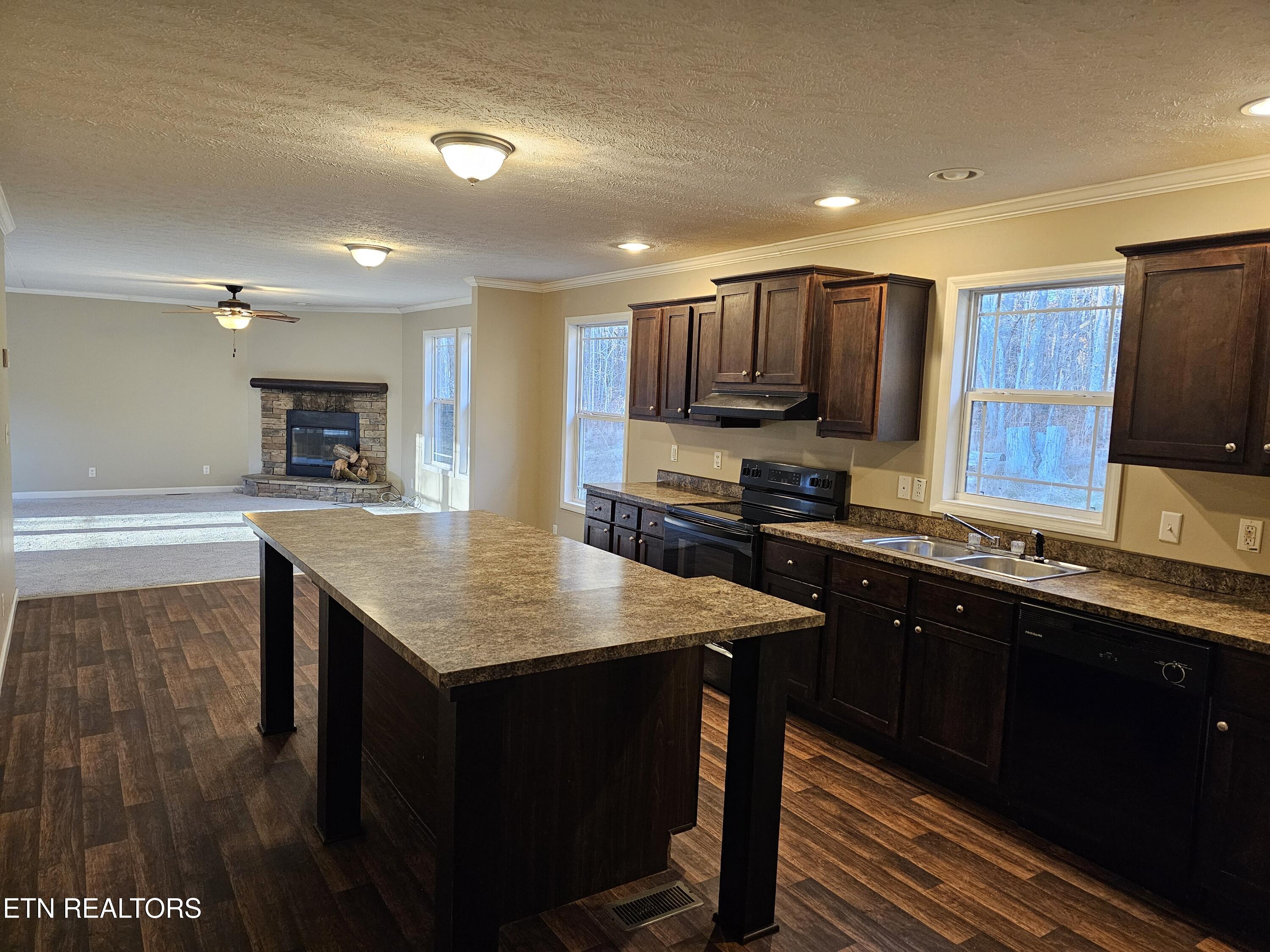 196 Red Hill Road Sunbright, TN 37872 - Photo 10 of 24 20251106_164834