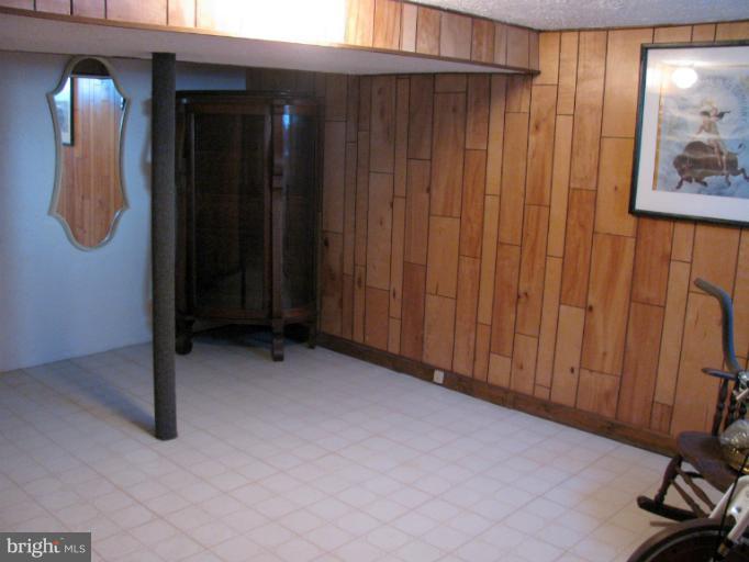 18 Eastship Road Dundalk, MD 21222 - Photo 18 of 29 Interior (General)
