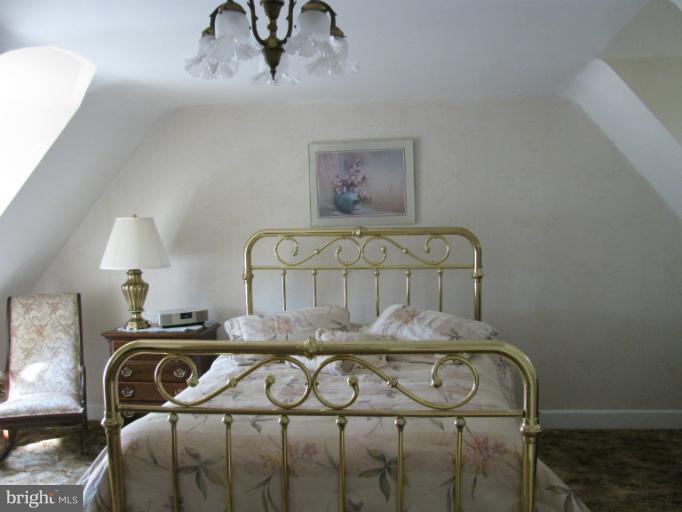18 Eastship Road Dundalk, MD 21222 - Photo 25 of 29 Bedroom (Master)