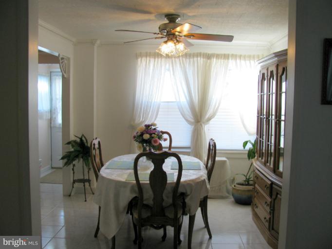 18 Eastship Road Dundalk, MD 21222 - Photo 9 of 29 Dining Room