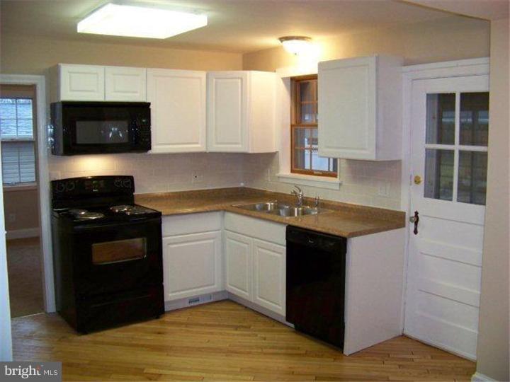 209 Signal Road Drexel Hill, PA 19026 - Photo 2 of 14