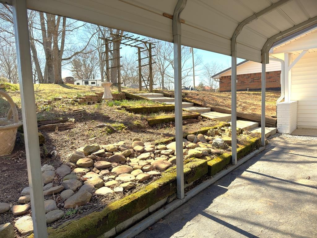 1152 Dogwalk Road Monroe, TN 38573 - Photo 14 of 91