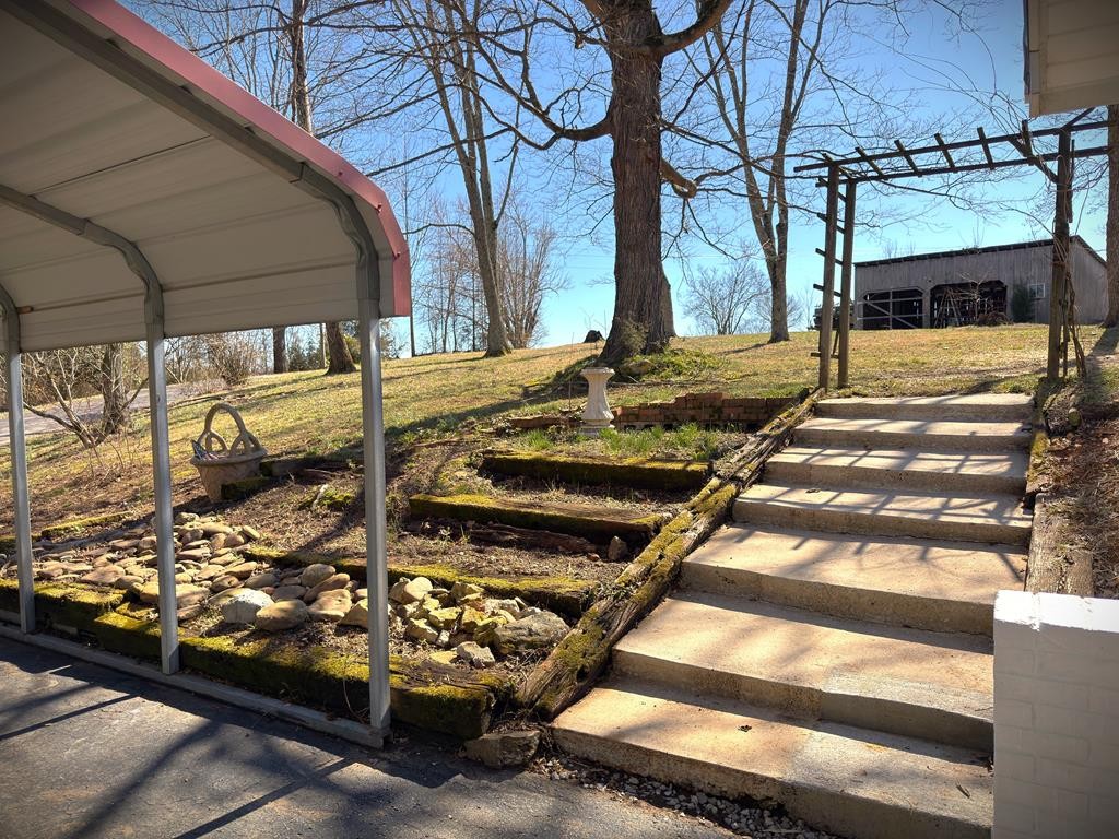 1152 Dogwalk Road Monroe, TN 38573 - Photo 15 of 91