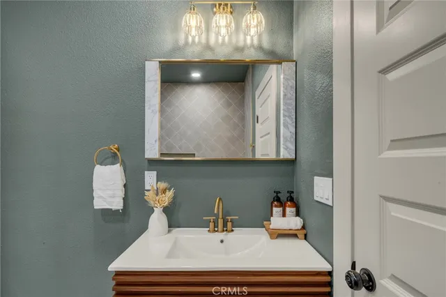 $699,000 | 520 East 8th Street, Corona, CA 92879