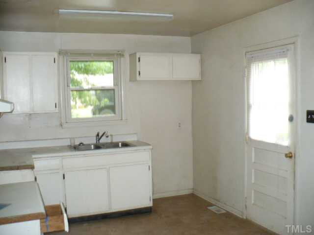 825 Brigham Road Raleigh, NC 27610 - Photo 3 of 8 Kitchen
