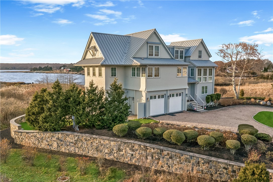 111 Avondale Road Westerly, RI 02891 - Photo 3 of 50