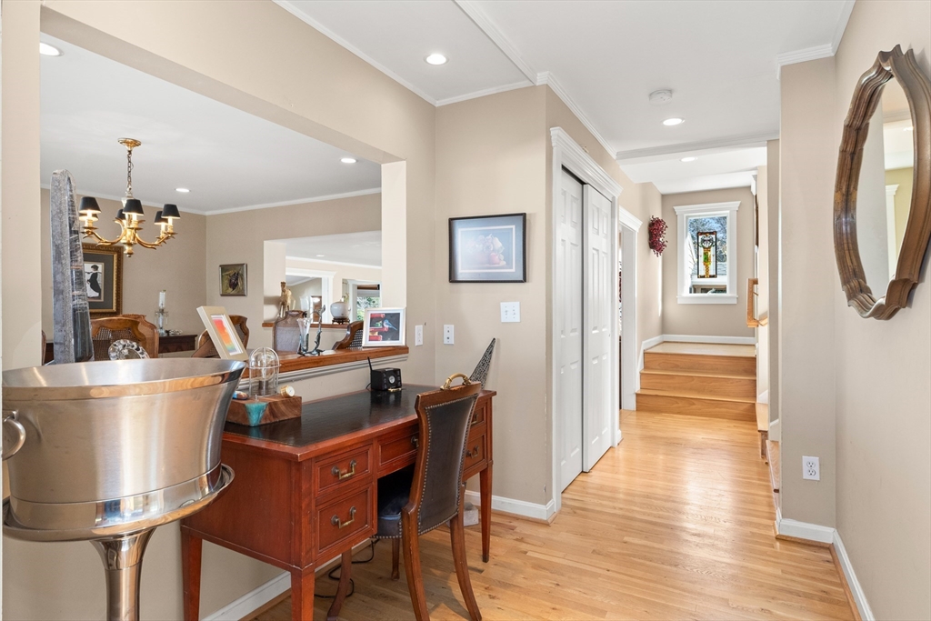 19 Riverside Road Gloucester, MA 01930 - Photo 16 of 39 Gallery Image 16