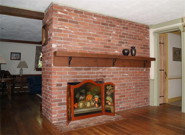 6 Castle Road Westford, MA 01886 - Photo 3 of 19 Gallery Image 3