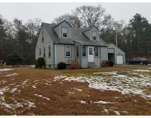 475 Reed Road Dartmouth, MA 02747 - Photo 6 of 21 a front view of a house with a yard