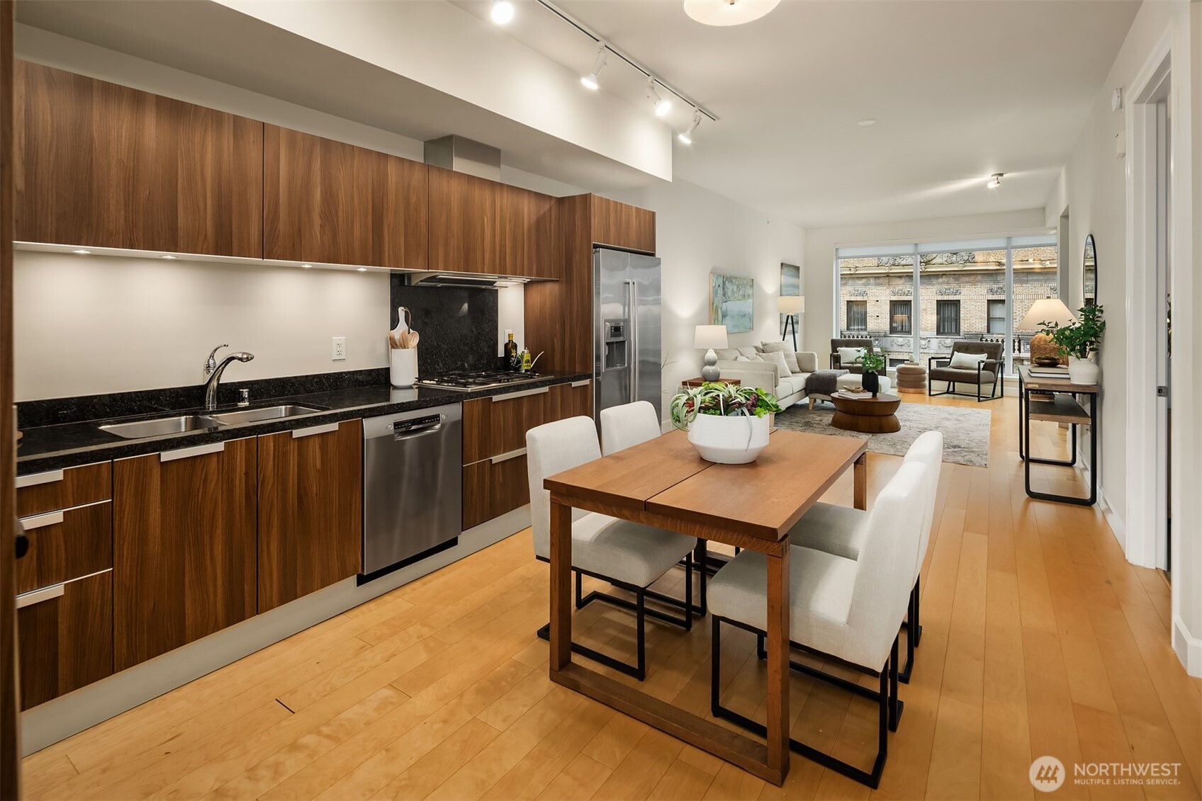 1920 4th Avenue, Unit 812 Seattle, WA 98101 - Photo 2 of 39