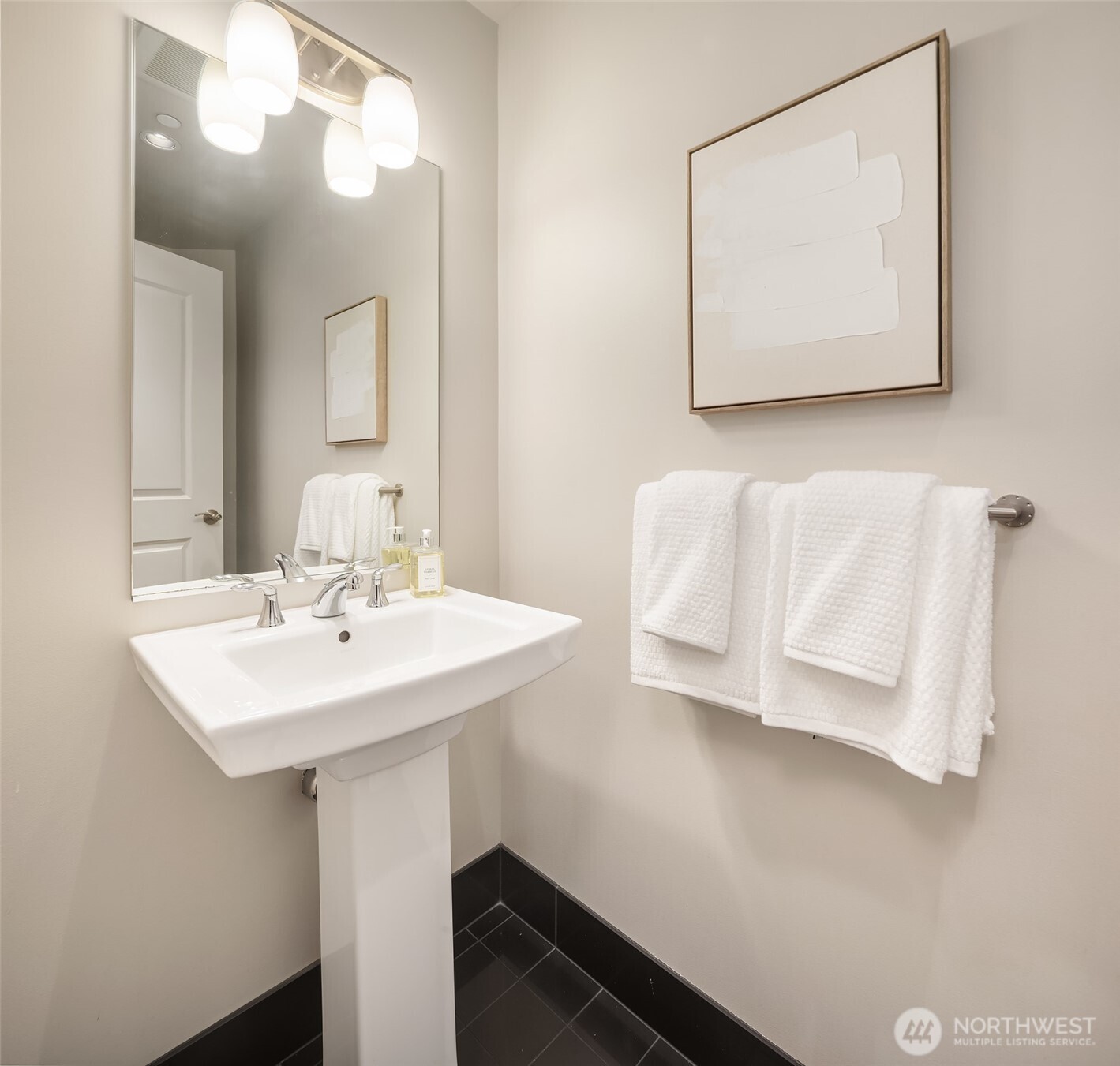 1920 4th Avenue, Unit 812 Seattle, WA 98101 - Photo 26 of 39