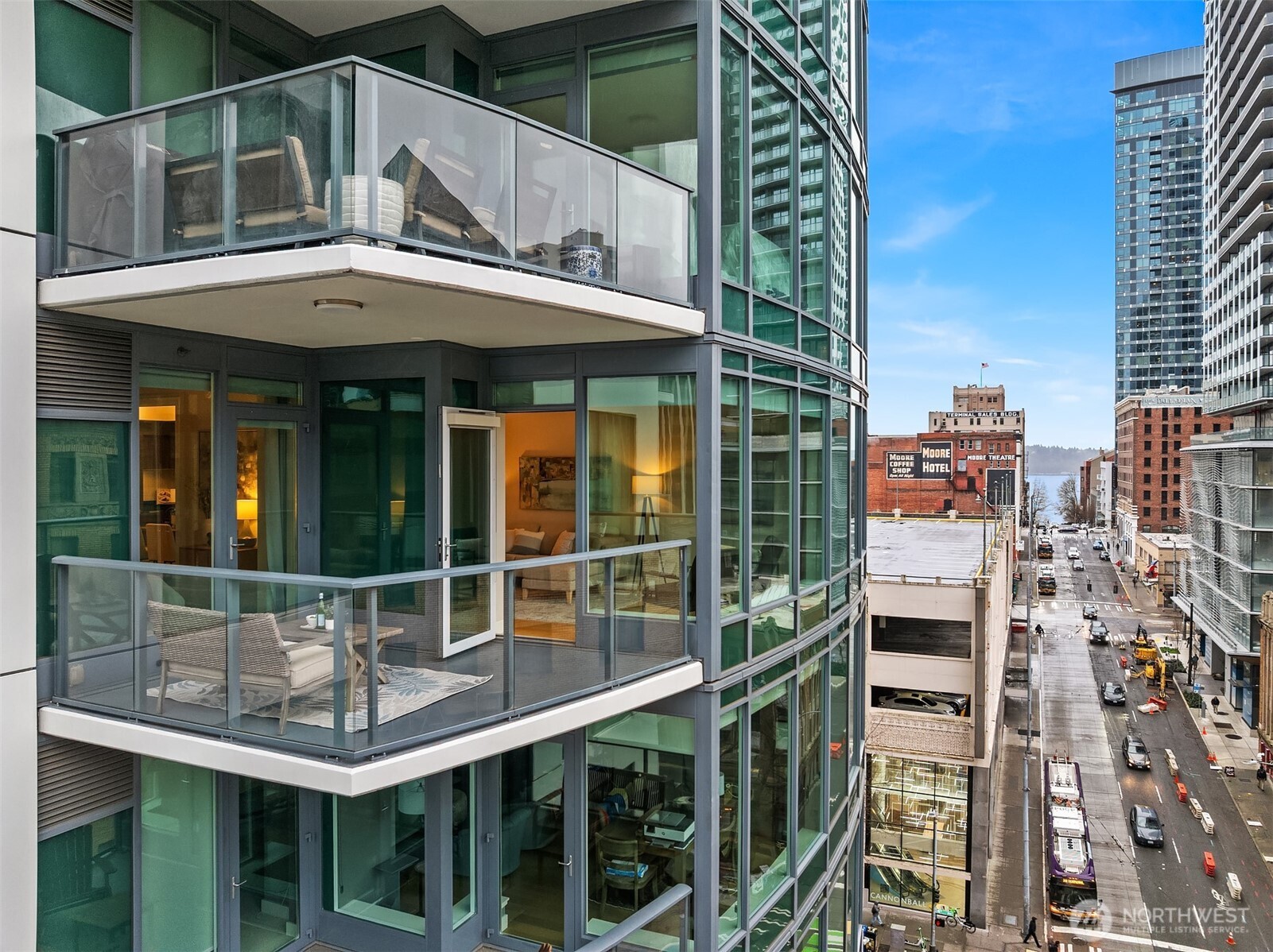 1920 4th Avenue, Unit 812 Seattle, WA 98101 - Photo 27 of 39