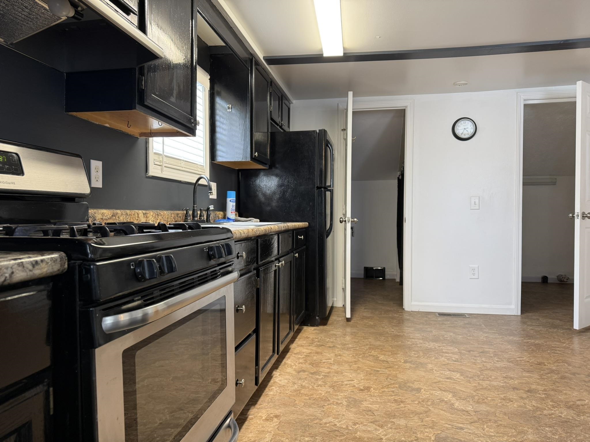 1583 State Street Grawn, MI 49637 - Photo 6 of 35