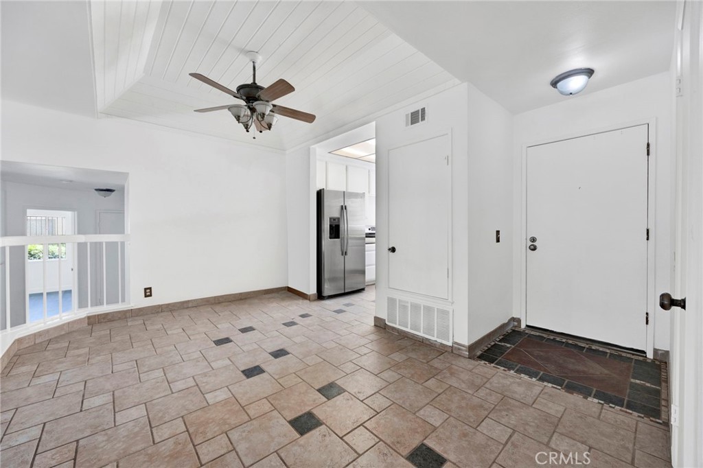 3210 Darby Street, Unit 102 Simi Valley, CA 93063 - Photo 5 of 21