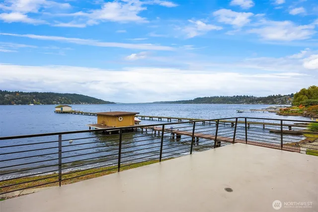 a view of a terrace with city view