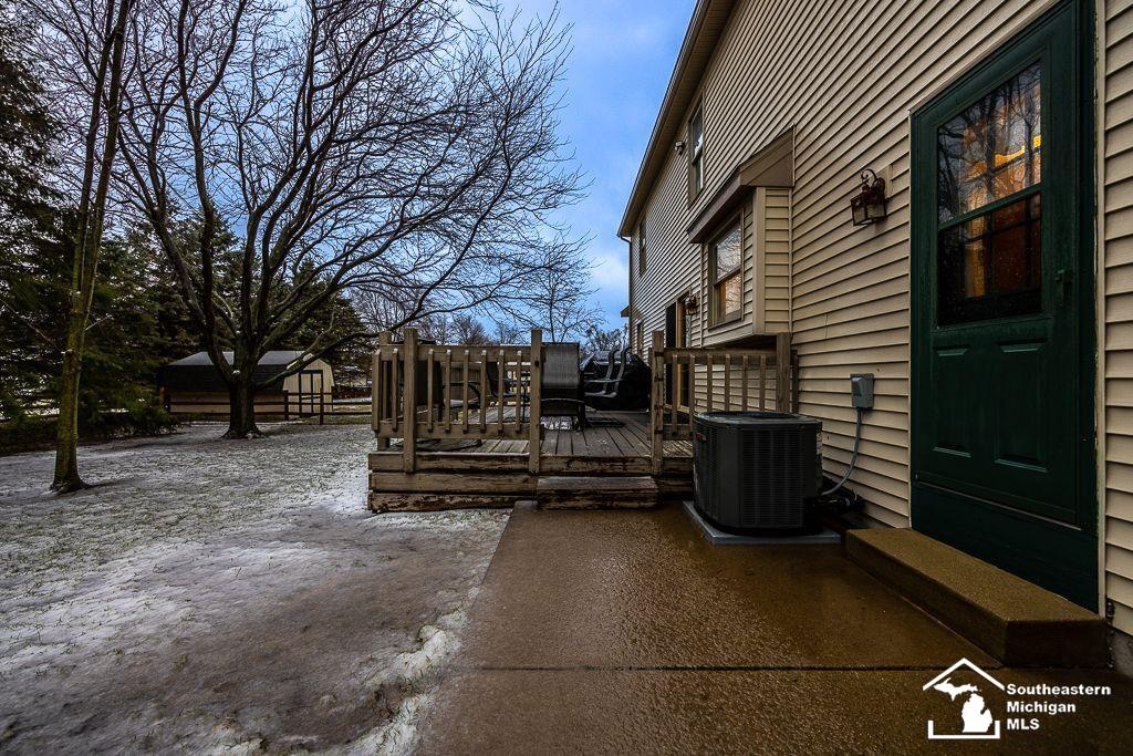 2277 West Sterns Road Temperance, MI 48182 - Photo 34 of 37 50102324-33.JPG