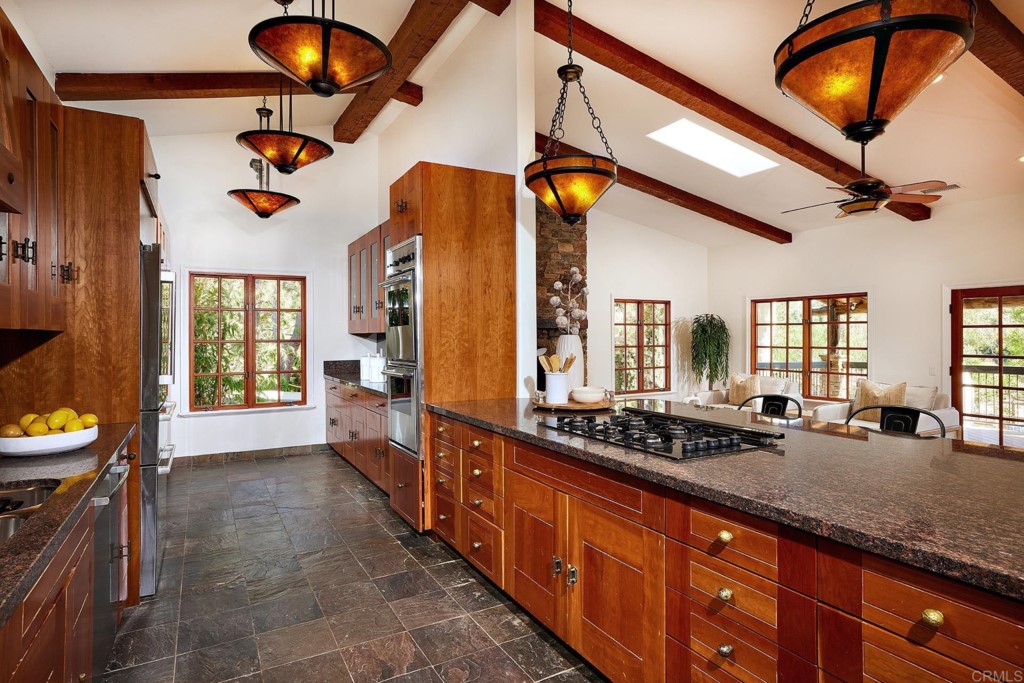 2931 Lone Jack Road Encinitas, CA 92024 - Photo 14 of 40 a very nice looking room with a large window