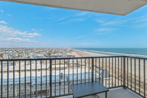 $875,000 | 9100 Beach Avenue, Unit 905, Margate City, NJ 08402