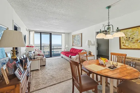$875,000 | 9100 Beach Avenue, Unit 905, Margate City, NJ 08402