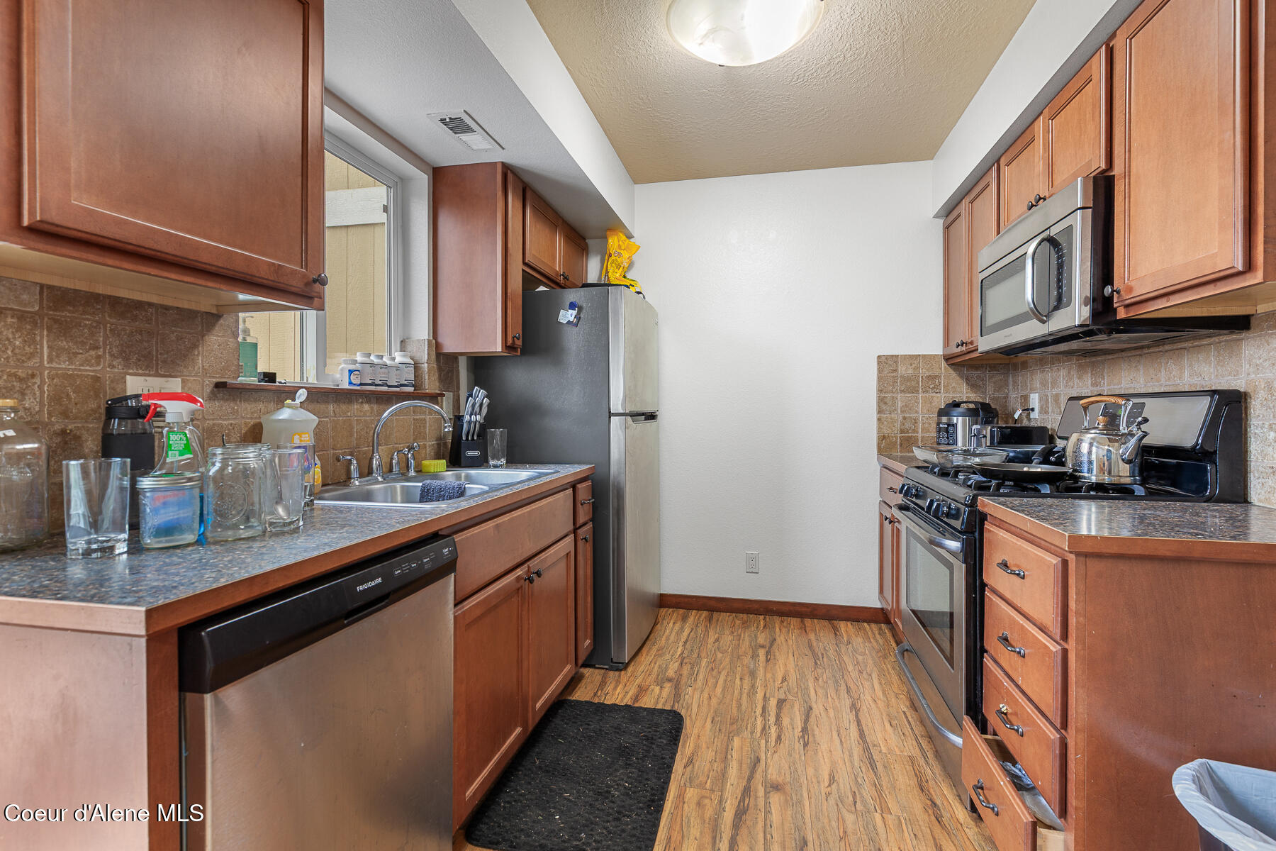 1606 North Catherine Street Post Falls, ID 83854 - Photo 22 of 29 Kitche