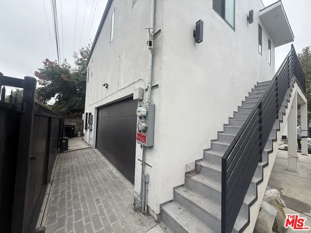$2,499,000 | 2646 Westwood Boulevard, Los Angeles, CA 90064