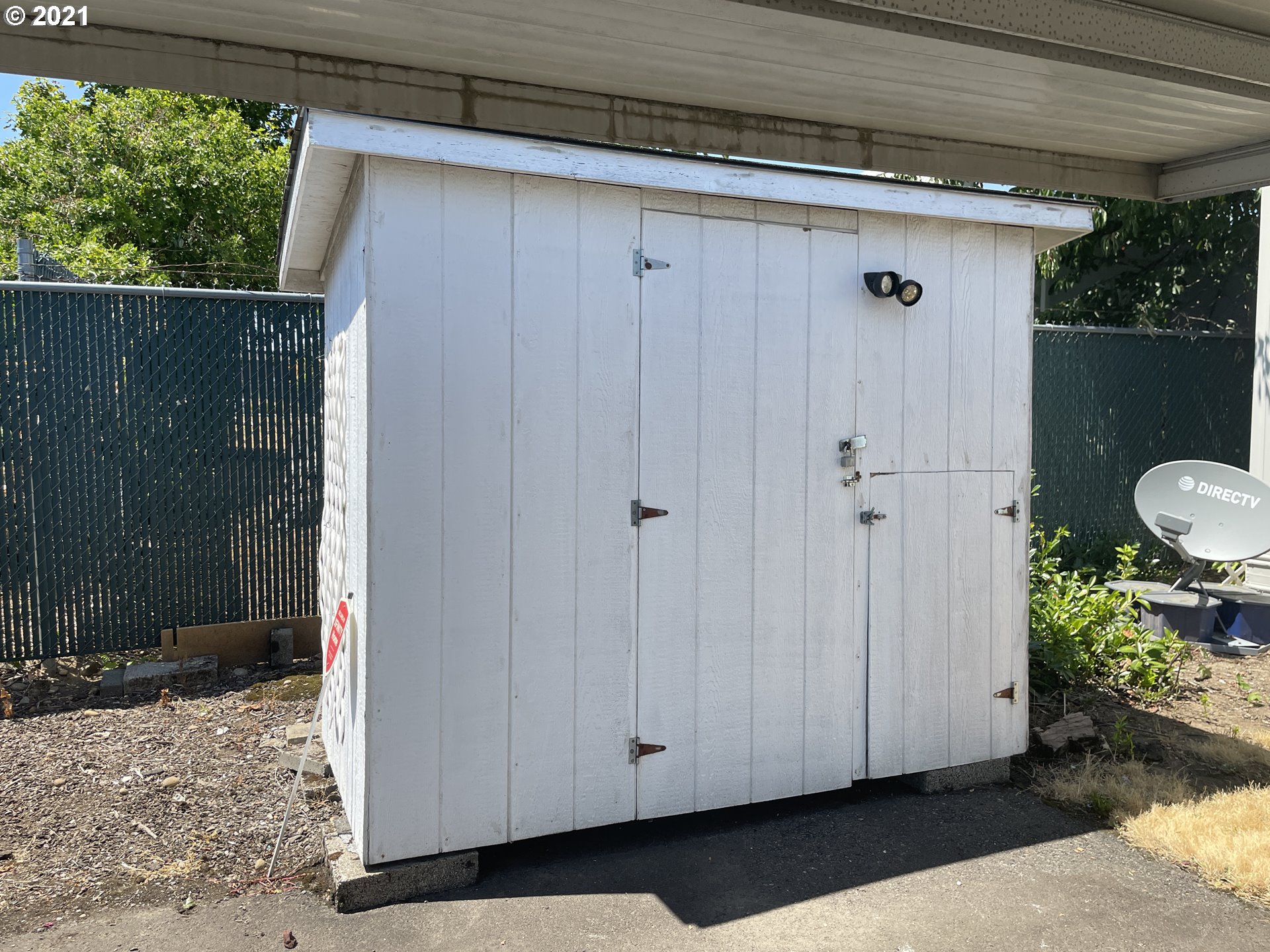 19776 Southeast Stark Street Portland, OR 97233 - Photo 16 of 18 a view of a small space