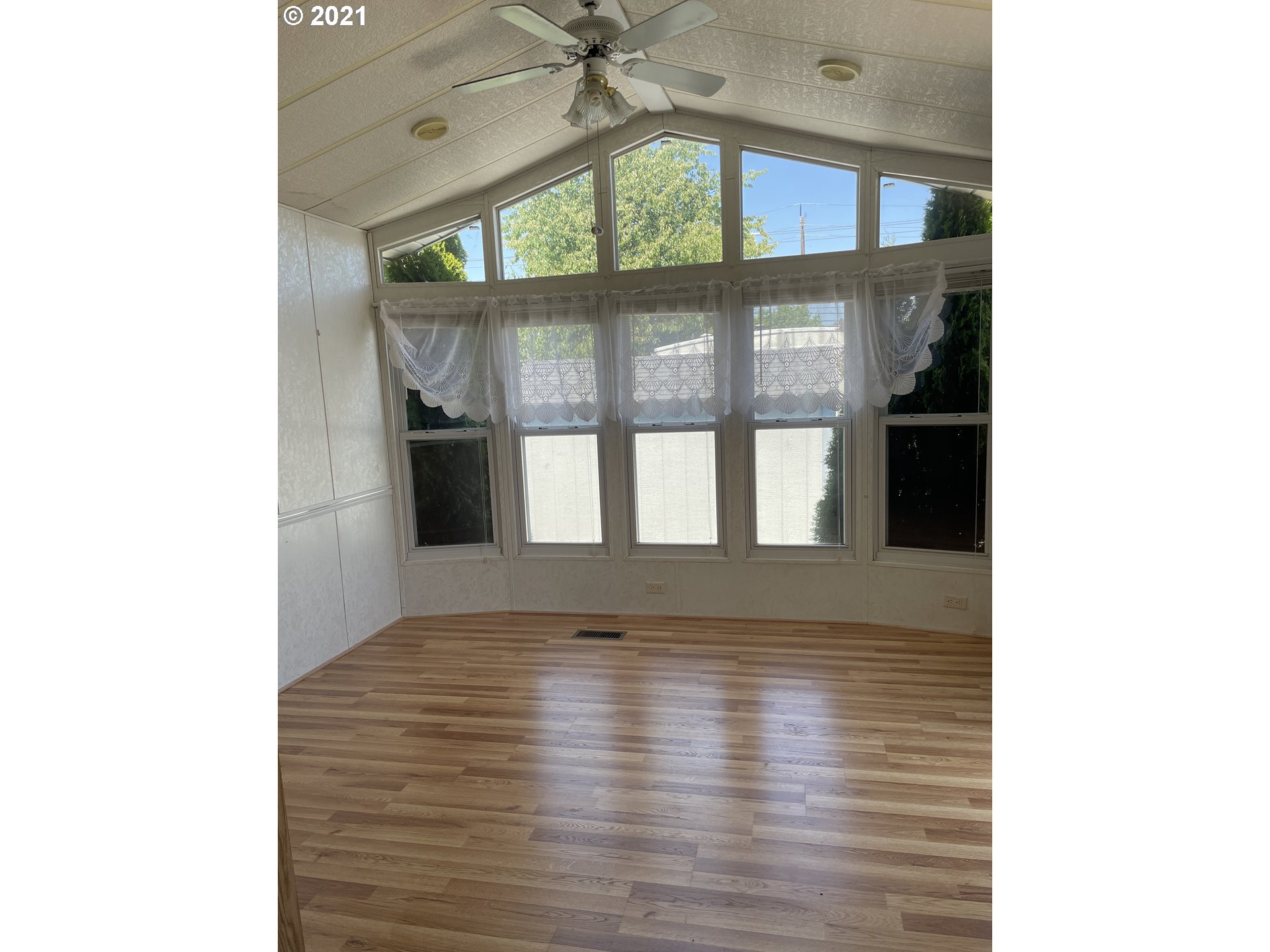 19776 Southeast Stark Street Portland, OR 97233 - Photo 3 of 18 a view of an entryway