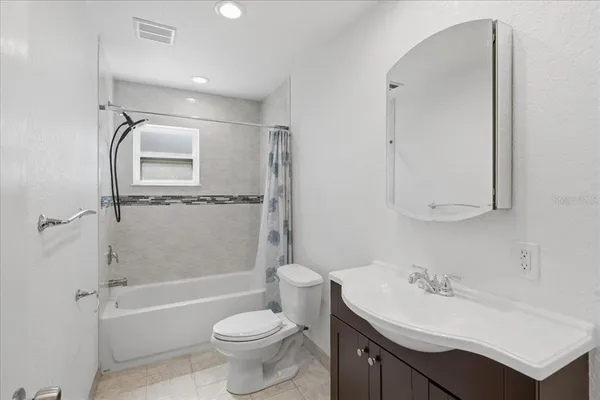 a view of empty room