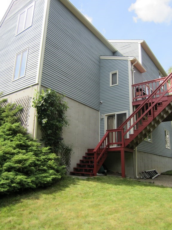 10 Cheyenne Road Worcester, MA 01606 - Photo 4 of 27 Gallery Image 4