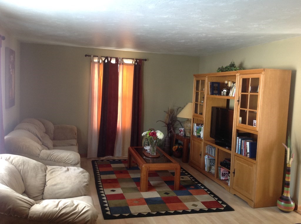 10 Cheyenne Road Worcester, MA 01606 - Photo 9 of 27 Gallery Image 9