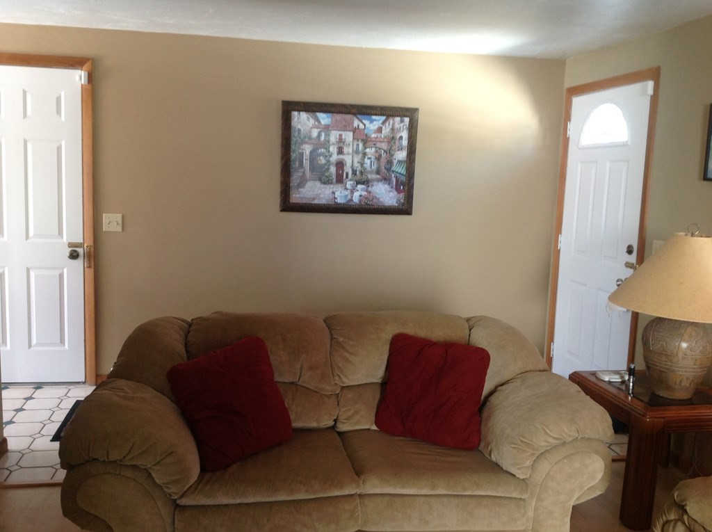 10 Cheyenne Road Worcester, MA 01606 - Photo 10 of 27 Gallery Image 10