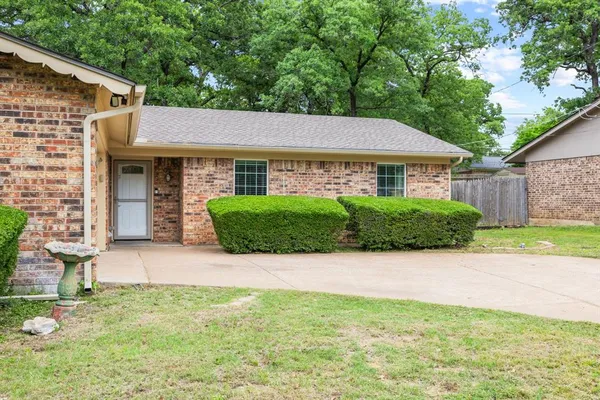 $2,500 | 1509 Terbet Lane, Fort Worth, TX 76112