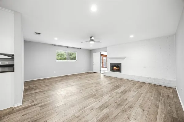 $2,500 | 1509 Terbet Lane, Fort Worth, TX 76112