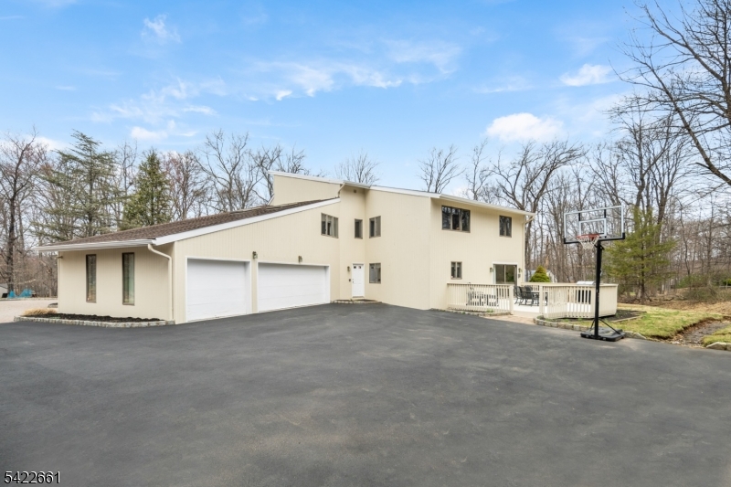 586 Stangle Road Bridgewater, NJ 08836 - Photo 41 of 50