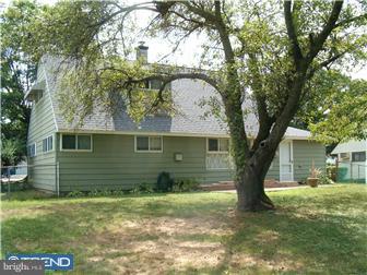 28 Quickset Road Levittown, PA 19057 - Photo 4 of 12 Gallery Image 4